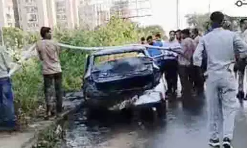 Faridabad में कार आग लगने से व्यक्ति की जलकर मौत