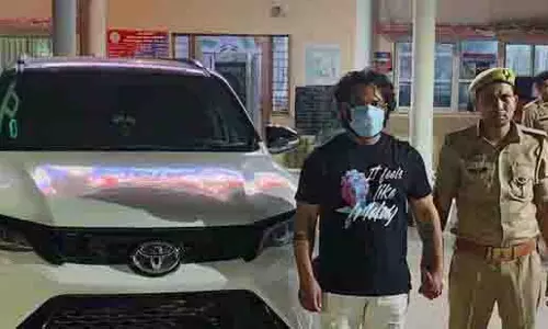 Noida: सफाई कर्मचारी पर पिस्तौल तानने के आरोप में व्यक्ति गिरफ्तार Noida: सफाई कर्मचारी पर पिस्तौल तानने के आरोप में व्यक्ति गिरफ्तार