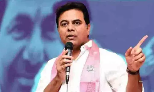 KTR ने नीतीश कुमार के 10,000 करोड़ रुपये के वितरण को लेकर चुनाव आयोग की आलोचना की