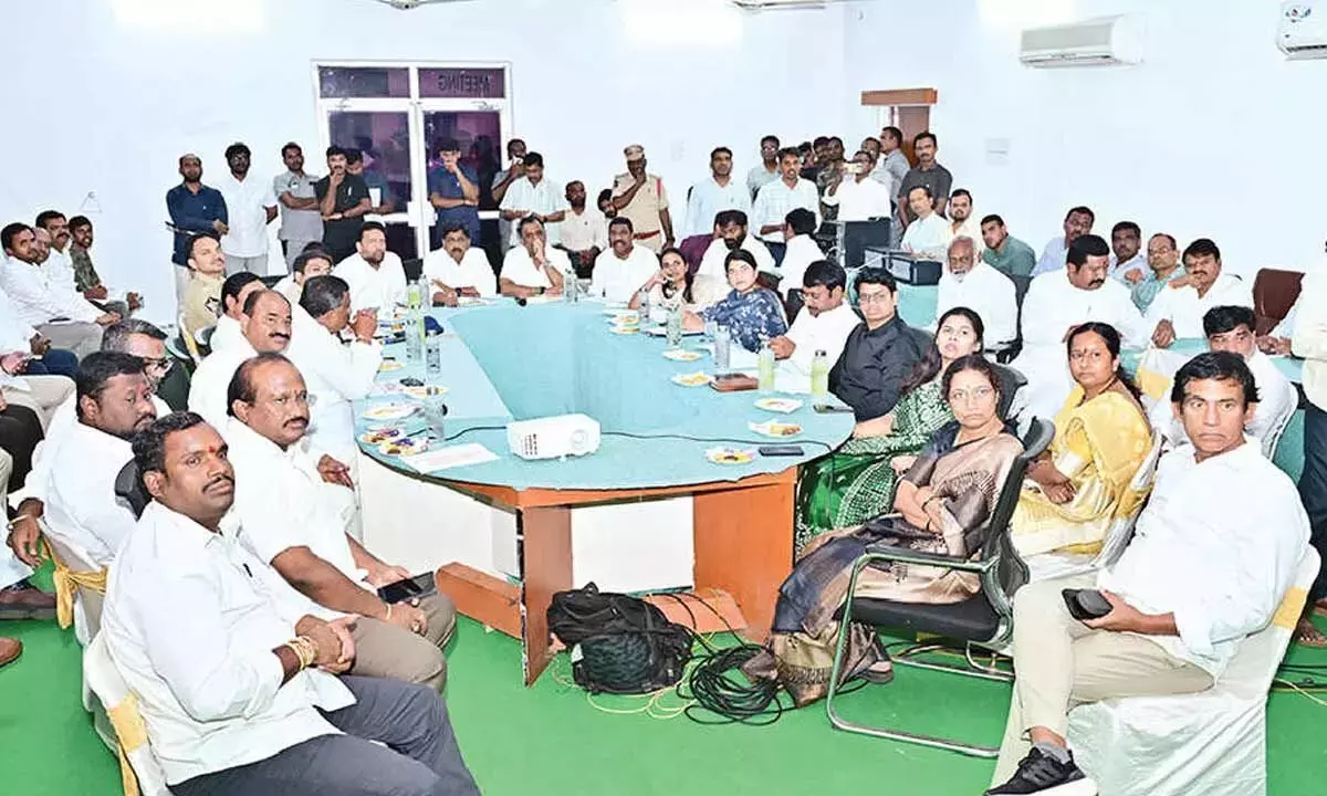 मंत्रियों ने 16 अक्टूबर को PM की कुरनूल यात्रा की व्यवस्थाओं की समीक्षा की