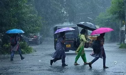 भारी बारिश का अनुमान; इन जिलों के लोगों को चेतावनी भारी बारिश का अनुमान; इन जिलों के लोगों को चेतावनी