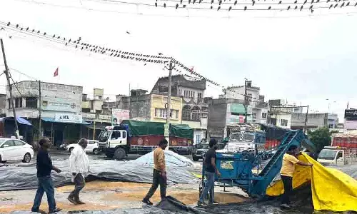Ludhiana: राज्य में उत्पीड़न के डर से प्रवासी मजदूर दूर रह रहे Ludhiana: राज्य में उत्पीड़न के डर से प्रवासी मजदूर दूर रह रहे