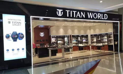 गहनों से ज्यादा बिके सोने के Coins, 55 नए स्टोर खोलने के बाद भी Titan का कारोबार Q2 में रहा सुस्त गहनों से ज्यादा बिके सोने के Coins, 55 नए स्टोर खोलने के बाद भी Titan का कारोबार Q2 में रहा सुस्त