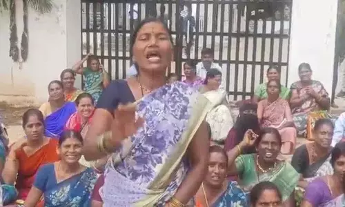 Kalvakurthi कांग्रेस विधायक कैंप कार्यालय की घेराबंदी Kalvakurthi कांग्रेस विधायक कैंप कार्यालय की घेराबंदी