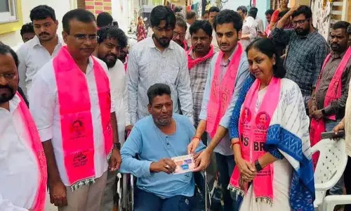 Jubilee Hills में फिर से फहराया जाना चाहिए गुलाबी झंडा: विधायक केपी विवेकानंद Jubilee Hills में फिर से फहराया जाना चाहिए गुलाबी झंडा: विधायक केपी विवेकानंद