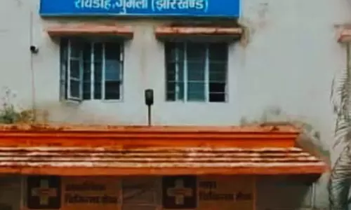 झारखंड: गुमला में नवजातों की खरीद-फरोख्त मामले में तीन स्वास्थ्यकर्मी बर्खास्त झारखंड: गुमला में नवजातों की खरीद-फरोख्त मामले में तीन स्वास्थ्यकर्मी बर्खास्त