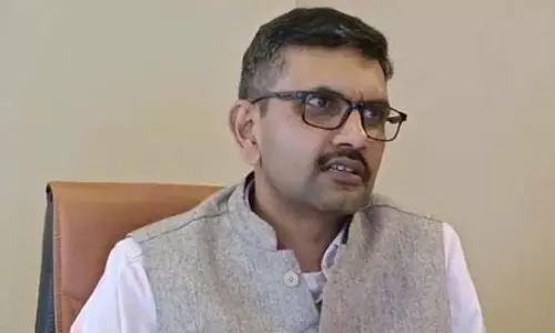 बिहार चुनाव: आचार संहिता लागू, अभी तक नहीं हटे चुनावी बैनर-पोस्टर बिहार चुनाव: आचार संहिता लागू, अभी तक नहीं हटे चुनावी बैनर-पोस्टर