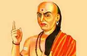 Chanakya Niti: दिन की शुरुआत करें चाणक्य की इन सीखों के साथ, सफलता और सुख खुद चलकर आएंगे आपके पास Chanakya Niti: दिन की शुरुआत करें चाणक्य की इन सीखों के साथ, सफलता और सुख खुद चलकर आएंगे आपके पास