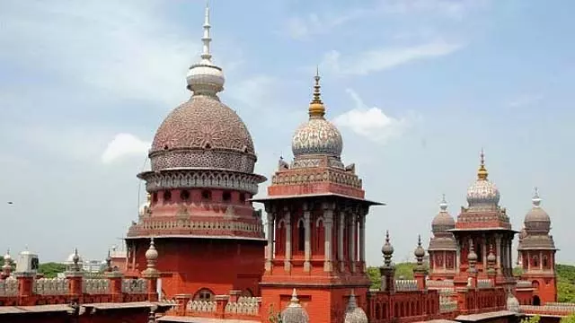 Tamil Nadu : बच्चा गोद लेने की अनुमति मांगने वाली ट्रांसजेंडर महिला की याचिका खारिज Tamil Nadu : बच्चा गोद लेने की अनुमति मांगने वाली ट्रांसजेंडर महिला की याचिका खारिज