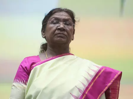 राष्ट्रपति द्रौपदी मुर्मू, अमित शाह समेत नेताओं ने दी वायु सेना दिवस की शुभकामनाएं राष्ट्रपति द्रौपदी मुर्मू, अमित शाह समेत नेताओं ने दी वायु सेना दिवस की शुभकामनाएं