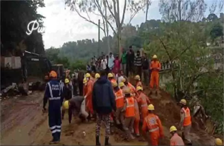 Himachal: लापता बच्चे का शव मिला, 16 लोगों की गई जान Himachal: लापता बच्चे का शव मिला, 16 लोगों की गई जान