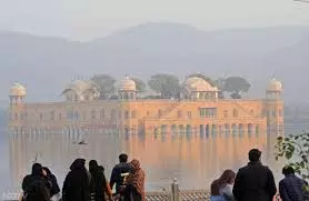 Jaipur: गुलाबी सर्दी ने राजस्थान में किया मौसम को सुहाना Jaipur: गुलाबी सर्दी ने राजस्थान में किया मौसम को सुहाना