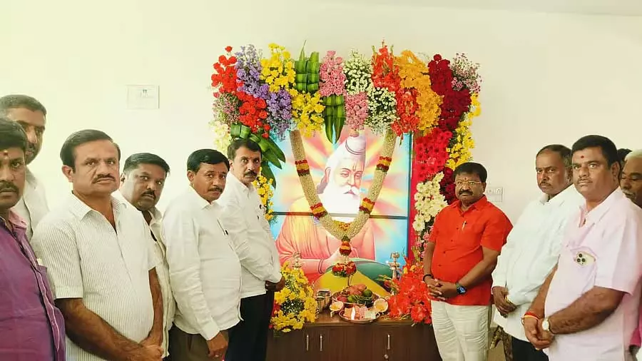 Devanahalli : सुंदरकांड का पाठ विश्व कल्याण में सहायक Devanahalli : सुंदरकांड का पाठ विश्व कल्याण में सहायक