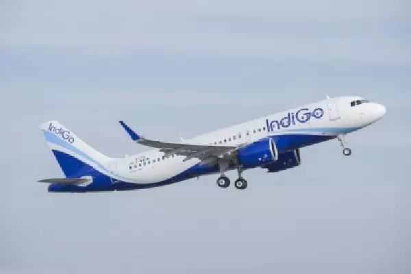 पायलट प्रशिक्षण में चूक के लिए DGCA ने इंडिगो पर 20 लाख रुपये का जुर्माना लगाया पायलट प्रशिक्षण में चूक के लिए DGCA ने इंडिगो पर 20 लाख रुपये का जुर्माना लगाया