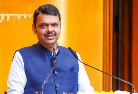 नवी मुंबई इंटरनेशनल एयरपोर्ट बनेगा नए भारत का प्रतीक: सीएम देवेंद्र फडणवीस नवी मुंबई इंटरनेशनल एयरपोर्ट बनेगा नए भारत का प्रतीक: सीएम देवेंद्र फडणवीस