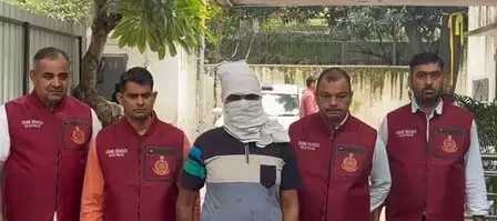 8 साल से फरार अंतरराज्यीय इनामी अपराधी इमरान पलवल से गिरफ्तार 8 साल से फरार अंतरराज्यीय इनामी अपराधी इमरान पलवल से गिरफ्तार