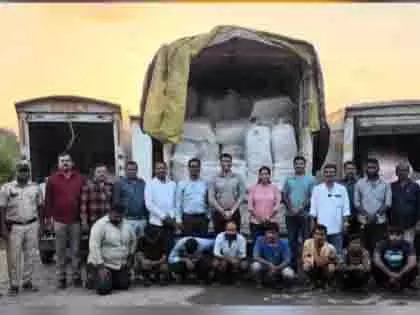 Mumbai: गुटखा रैकेट का खुलासा, 1.14 करोड़ का माल जब्त Mumbai: गुटखा रैकेट का खुलासा, 1.14 करोड़ का माल जब्त