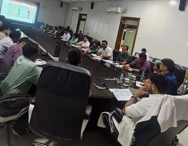 पंचायत एवं ग्रामीण विकास विभाग की समीक्षा बैठक आयोजित पंचायत एवं ग्रामीण विकास विभाग की समीक्षा बैठक आयोजित