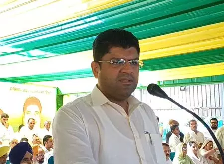 प्रदेश में किसान हो रहे परेशान, सरकार नहीं दे रही ध्यान : दुष्यंत चौटाला प्रदेश में किसान हो रहे परेशान, सरकार नहीं दे रही ध्यान : दुष्यंत चौटाला