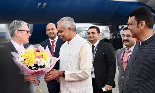 दो दिवसीय दौरे पर मुंबई पहुंचे कीर स्टार्मर, पद संभालने के बाद ब्रिटेन पीएम की पहली भारत यात्रा दो दिवसीय दौरे पर मुंबई पहुंचे कीर स्टार्मर, पद संभालने के बाद ब्रिटेन पीएम की पहली भारत यात्रा