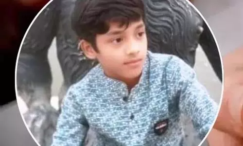 फंदे में बच्चे की लाश मिली, परिजन सदमे में