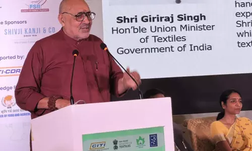 वस्त्र उद्योग के लिए खुलेंगे नए अवसर, निर्यात को 2030 तक 100 अरब पहुंचाना प्राथमिकता : गिरिराज सिंह वस्त्र उद्योग के लिए खुलेंगे नए अवसर, निर्यात को 2030 तक 100 अरब पहुंचाना प्राथमिकता : गिरिराज सिंह
