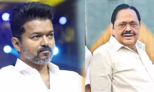 Tamil Nadu के मंत्री दुरईमुरुगन ने करूर भगदड़ पर टीवीके प्रमुख से सवाल किया Tamil Nadu के मंत्री दुरईमुरुगन ने करूर भगदड़ पर टीवीके प्रमुख से सवाल किया