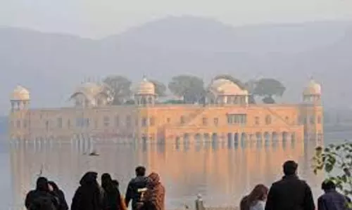 Jaipur: गुलाबी सर्दी ने राजस्थान में किया मौसम को सुहाना Jaipur: गुलाबी सर्दी ने राजस्थान में किया मौसम को सुहाना