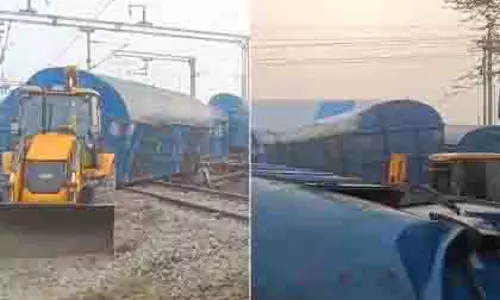 Rajasthan: श्री माधोपुर के पास मालगाड़ी के 36 डिब्बे पटरी से उतरे Rajasthan: श्री माधोपुर के पास मालगाड़ी के 36 डिब्बे पटरी से उतरे