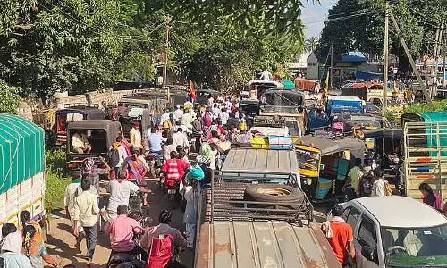 Ugaragola: सैज मास की पूर्णिमा पर उमड़ा भक्तों का सागर Ugaragola: सैज मास की पूर्णिमा पर उमड़ा भक्तों का सागर
