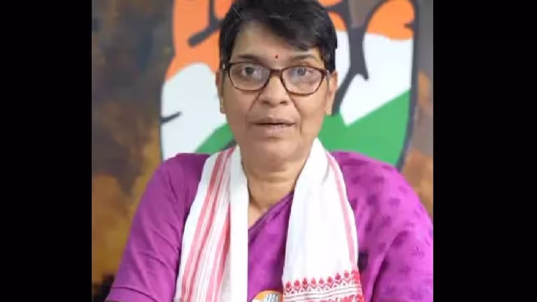 मीरा बोरठाकुर ने Assam प्रदेश महिला कांग्रेस कमेटी के अचानक पुनर्गठन पर आपत्ति जताई मीरा बोरठाकुर ने Assam प्रदेश महिला कांग्रेस कमेटी के अचानक पुनर्गठन पर आपत्ति जताई