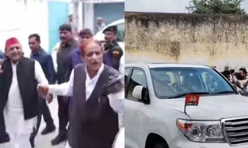Moradabad: मीडिया के बिना अखिलेश यादव ने आजम खां से की मुलाकात