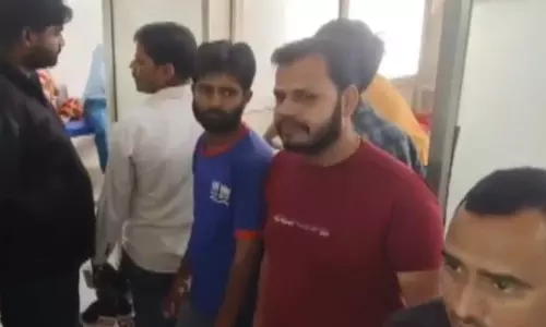 पत्नी के बॉयफ्रेंड को देखते ही पति का खूनी तांडव पत्नी के बॉयफ्रेंड को देखते ही पति का खूनी तांडव