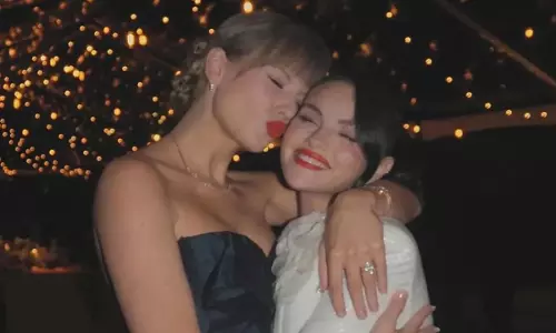 Taylor Swift ने बताया कि उन्होंने ट्रैविस केल्सी की सगाई का ज़िक्र क्यों नहीं किया?