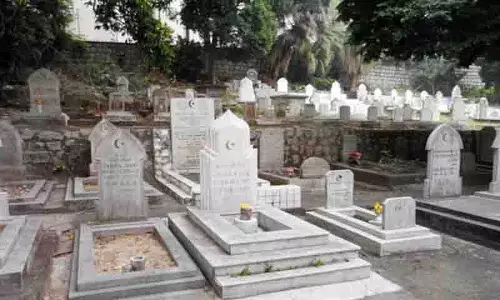 जुबली हिल्स कब्रिस्तान मुद्दे पर NGO अध्यक्ष ने कांग्रेस सरकार की आलोचना की