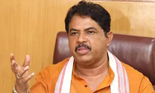 जब किसानों को बारिश और बाढ़ से परेशानी होती है तो कांग्रेस सरकार गायब हो जाती है: R. Ashoka