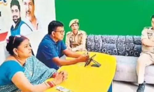 Bareilly: सुरक्षा कारणों से बरेली में नेता हाउस अरेस्ट Bareilly: सुरक्षा कारणों से बरेली में नेता हाउस अरेस्ट