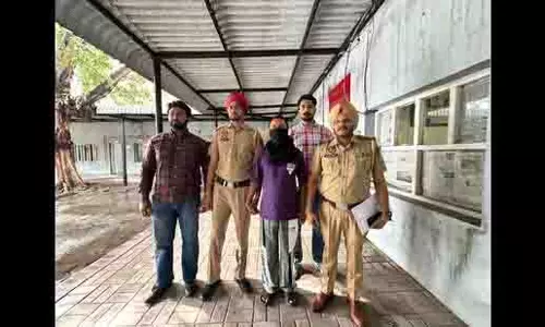 Ludhiana: 35 कार्टन अवैध शराब और अवैध हथियारों के साथ तस्कर गिरफ्तार
