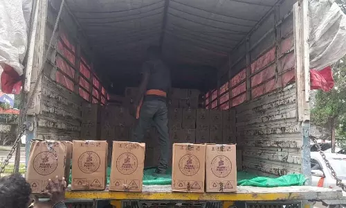 ट्रक से 25 लाख की शराब जब्त, जशपुर में पकड़ाए पंजाब के तस्कर