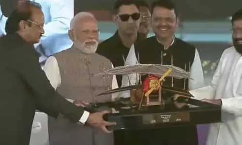 अंतरराष्ट्रीय हवाई अड्डे के उद्घाटन के अवसर पर PM Modi को उपमुख्यमंत्री से यह अनोखा उपहार मिला
