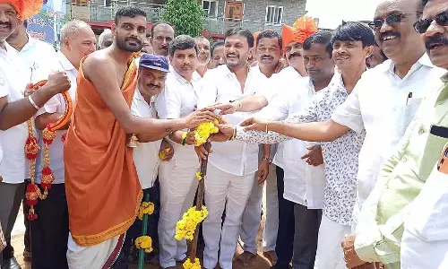 Channagiri : विधायक बसवराजू ने सड़क विकास कार्य का भूमिपूजन किया