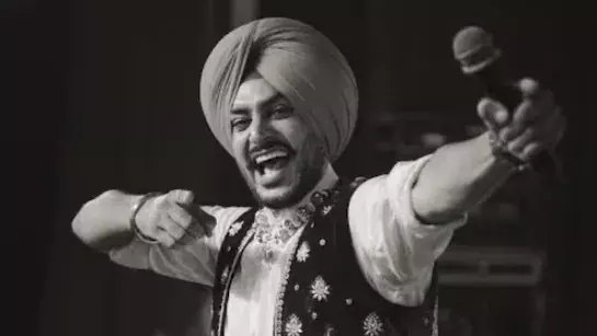 Chandigarh: सिंगर राजवीर जवंदा का निधन, संगीत जगत में शोक Chandigarh: सिंगर राजवीर जवंदा का निधन, संगीत जगत में शोक