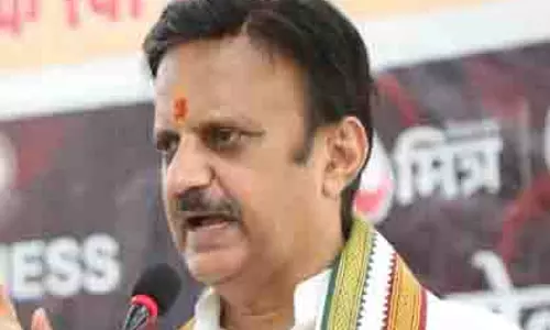 मध्य प्रदेश कफ सिरप त्रासदी: जनाक्रोश के बीच छिंदवाड़ा के CMHO हटाए गए मध्य प्रदेश कफ सिरप त्रासदी: जनाक्रोश के बीच छिंदवाड़ा के CMHO हटाए गए