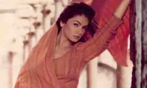 Pooja Bhatt ने शेयर की अपनी फिल्म तमन्ना की पुरानी यादें Pooja Bhatt ने शेयर की अपनी फिल्म तमन्ना की पुरानी यादें