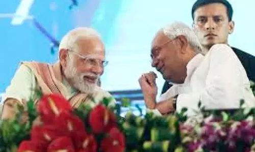 केंद्र के समर्थन से नीतीश government की कल्याणकारी योजनाएं सत्ता विरोधी लहर को कम कर सकती केंद्र के समर्थन से नीतीश government की कल्याणकारी योजनाएं सत्ता विरोधी लहर को कम कर सकती