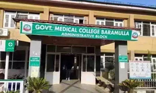 GMC बारामूला में दवाइयों की कमी से मरीज चिंतित GMC बारामूला में दवाइयों की कमी से मरीज चिंतित