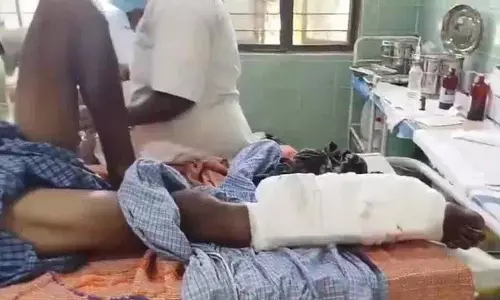 खेत में बम फटा.. एक किसान का पैर कुचला गया