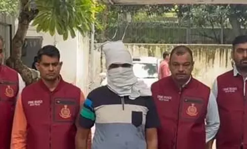 8 साल से फरार अंतरराज्यीय इनामी अपराधी इमरान पलवल से गिरफ्तार 8 साल से फरार अंतरराज्यीय इनामी अपराधी इमरान पलवल से गिरफ्तार