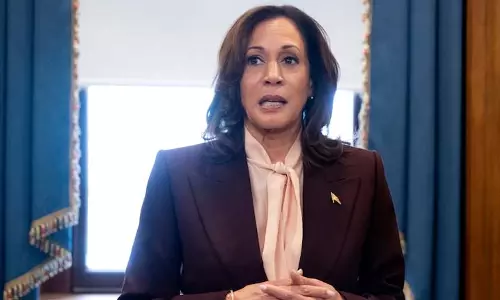 Kamala Harris ने ट्रम्प प्रशासन पर अपशब्दों का प्रयोग किया