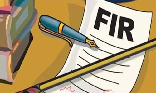 वकील ने की CJI से दूर दुर्व्यवहार, FIR दर्ज वकील ने की CJI से दूर दुर्व्यवहार, FIR दर्ज